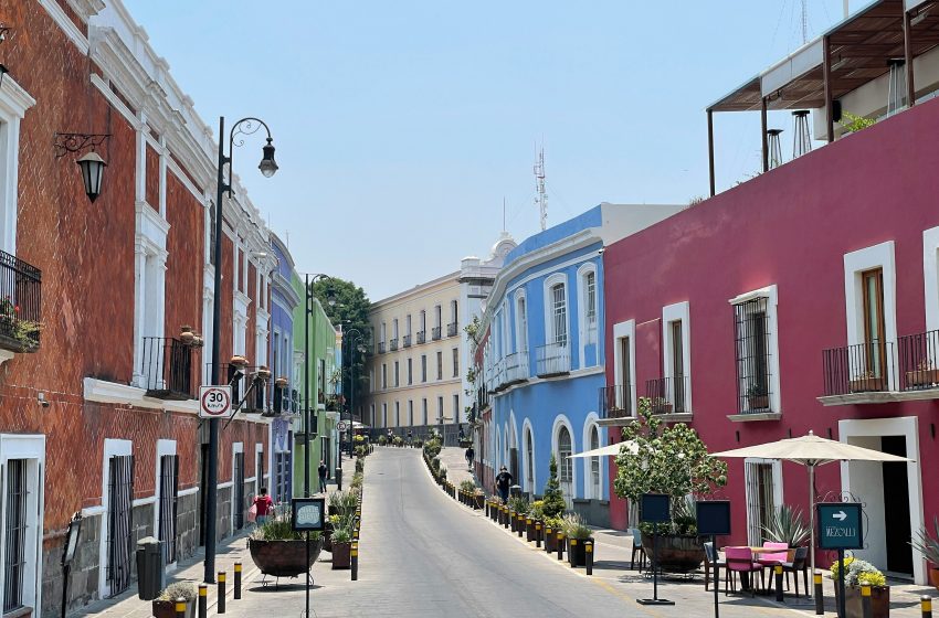  Bienestar integral para familias: Gobierno de Puebla pavimenta vialidades con 60% de ahorro