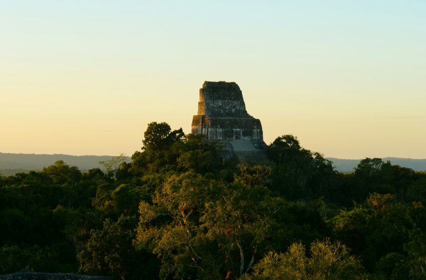  Inauguración de la escalinata en pirámide Nohoch Mul de Cobá