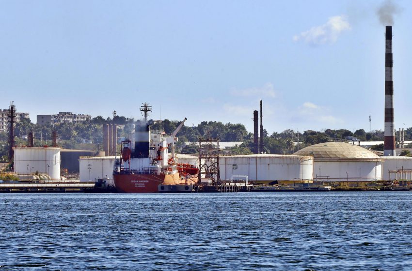  Llega buque Mexicano con combustible a Cuba para mitigar los apagones