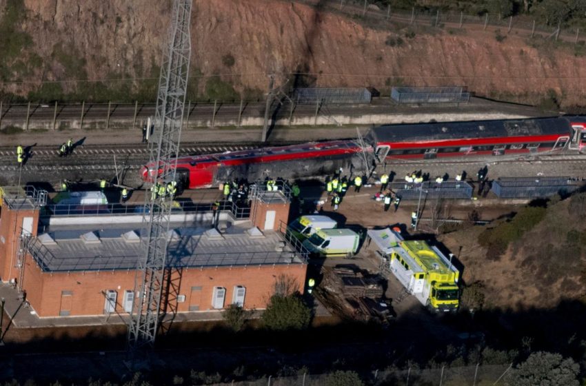  Accidente de tren en España deja al menos 40 muertos y más de 100 heridos; México expresa condolencias