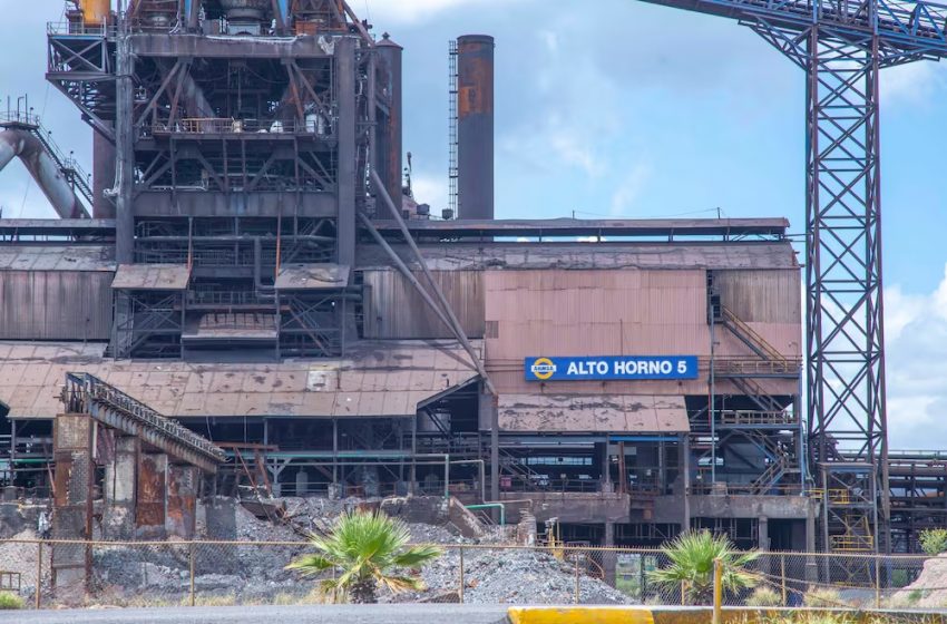  Trabajadores de AHMSA levantan plantón tras “certeza” de avance en subasta