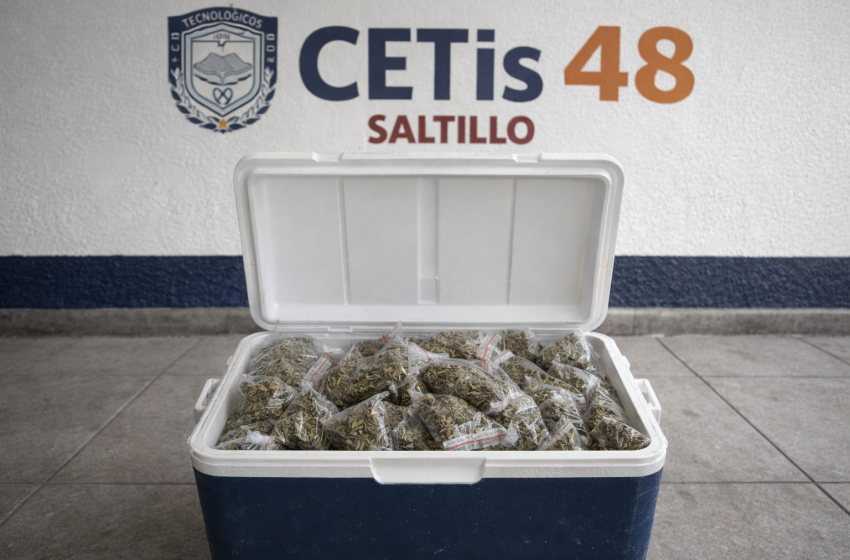  Hallan hielera con mariguana en el CETis 48 de Saltillo; activan movilización policial