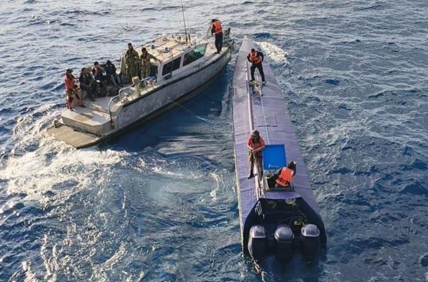  Incautan semisumergible con 4 toneladas de cocaína en costas de Colima; 3 arrestados