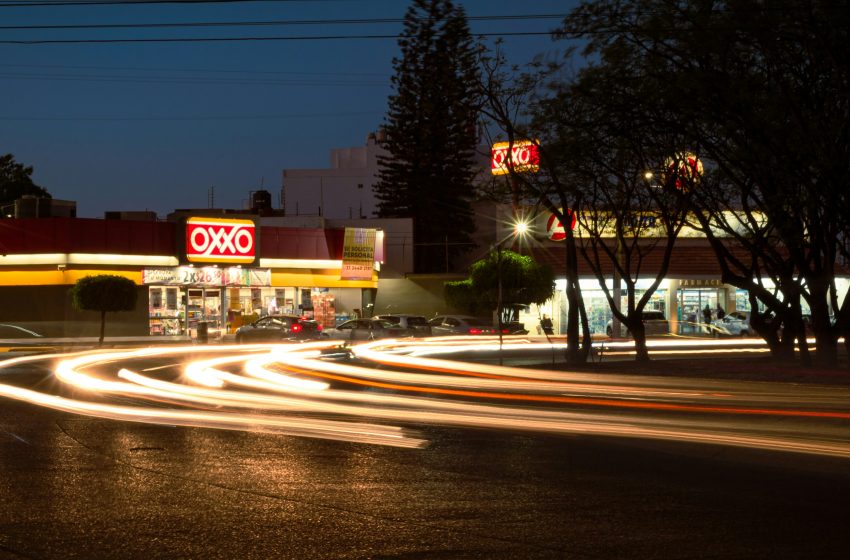  Reabren Oxxo en el Aeropuerto Internacional Plan de Guadalupe de Coahuila
