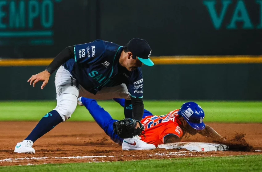  Los Algodoneros de Unión Laguna vencen 10-9 a Saraperos de Saltillo en un emocionante duelo de beisbol